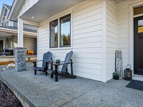 4017 Buckstone Rd, Courtenay, BC - Outdoor With Deck Patio Veranda