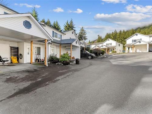 2-215 Madill Rd, Lake Cowichan, BC - Outdoor
