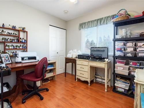 B-103 Timberlane Rd, Courtenay, BC - Indoor Photo Showing Office