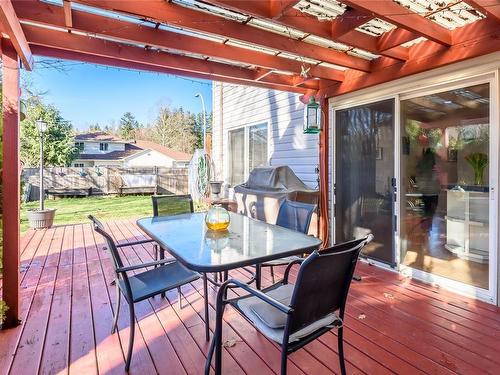 B-103 Timberlane Rd, Courtenay, BC - Outdoor With Deck Patio Veranda With Exterior