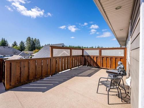 709 Timberline Dr, Campbell River, BC - Outdoor With Deck Patio Veranda With Exterior