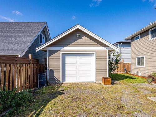 709 Timberline Dr, Campbell River, BC - Outdoor With Exterior
