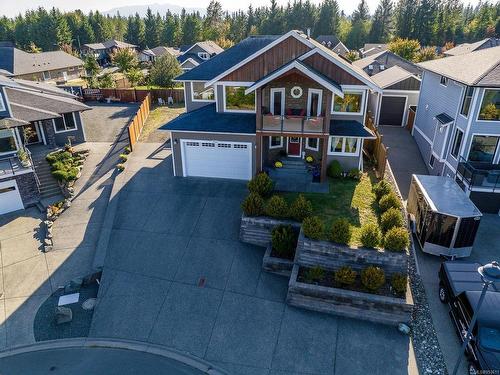 709 Timberline Dr, Campbell River, BC - Outdoor With Facade