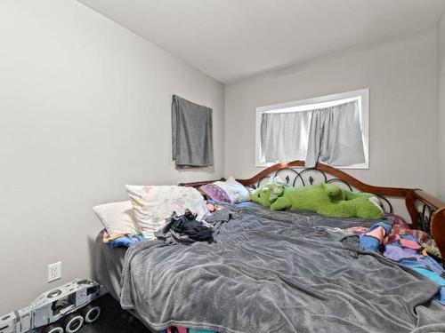 486 Fortune Drive, Kamloops, BC - Indoor Photo Showing Bedroom