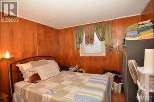 3555 Innes Road, Orleans, ON - Indoor Photo Showing Bedroom