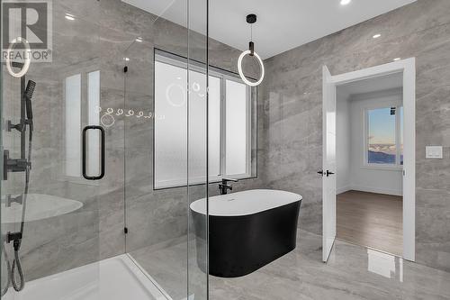 3576 Silver Way, West Kelowna, BC - Indoor Photo Showing Bathroom