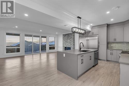 3576 Silver Way, West Kelowna, BC - Indoor Photo Showing Kitchen With Upgraded Kitchen