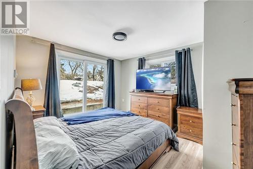 101-103 Edmund Street, Greater Sudbury, ON - Indoor Photo Showing Bedroom