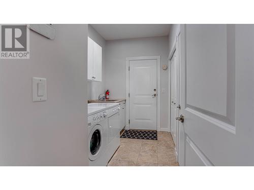 1000 Snowberry Road Unit# 12, Vernon, BC - Indoor Photo Showing Laundry Room