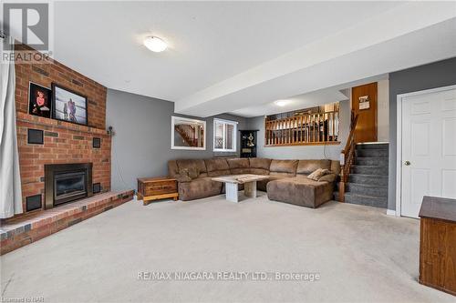 37 Farmington Drive, St. Catharines, ON - Indoor With Fireplace
