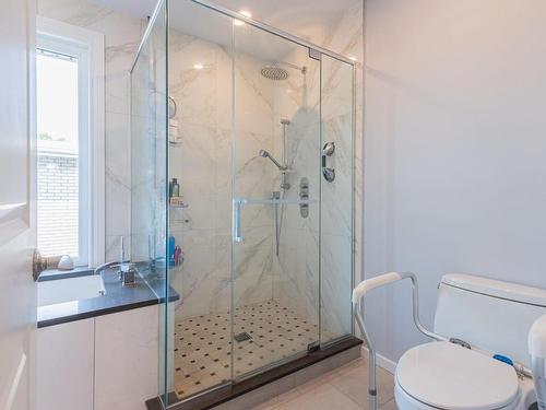 Salle de bains - 745 101E Avenue, Laval (Chomedey), QC - Indoor Photo Showing Bathroom