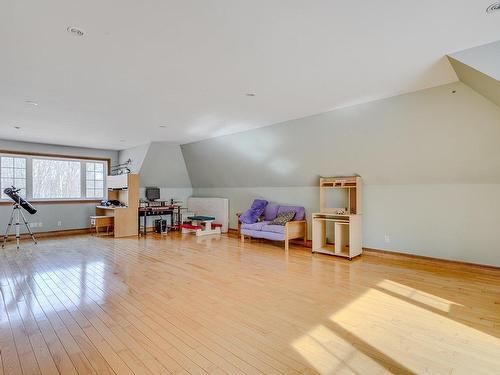 Family room - 1136 Ch. Du Lac-Connelly, Saint-Hippolyte, QC - Indoor Photo Showing Other Room