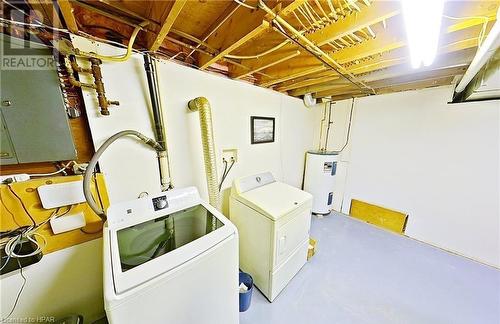 8 Jane Street, Bayfield, ON - Indoor Photo Showing Laundry Room