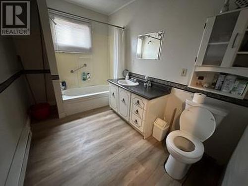 1-2 Mount Road, Lower Island Cove, NL - Indoor Photo Showing Bathroom