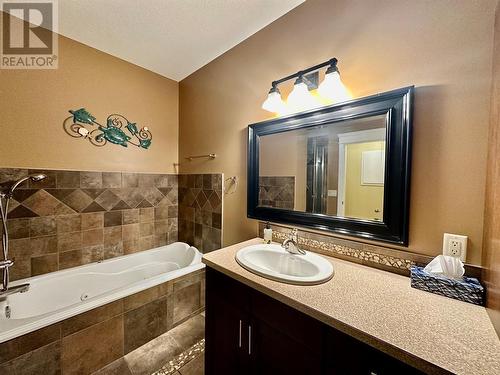 15835 Ackerman Road, Lake Country, BC - Indoor Photo Showing Bathroom