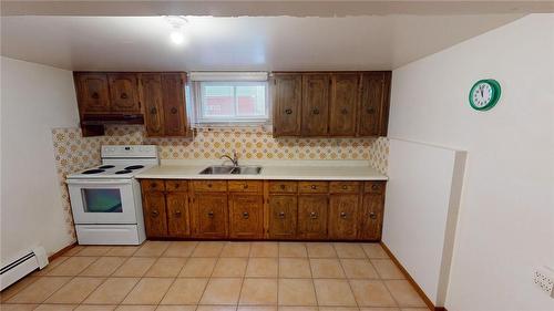 11 Karen Avenue, St. Catharines, ON - Indoor Photo Showing Kitchen With Double Sink