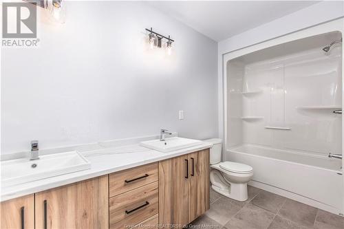 119 Ashland Cres, Riverview, NB - Indoor Photo Showing Kitchen With Upgraded Kitchen