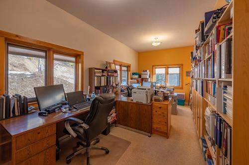 420 Ottoson Road, Golden, BC - Indoor Photo Showing Office