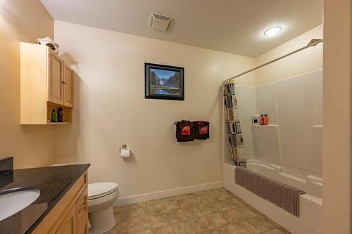 420 Ottoson Road, Golden, BC - Indoor Photo Showing Bathroom