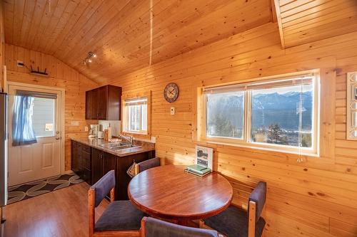 420 Ottoson Road, Golden, BC - Indoor Photo Showing Dining Room