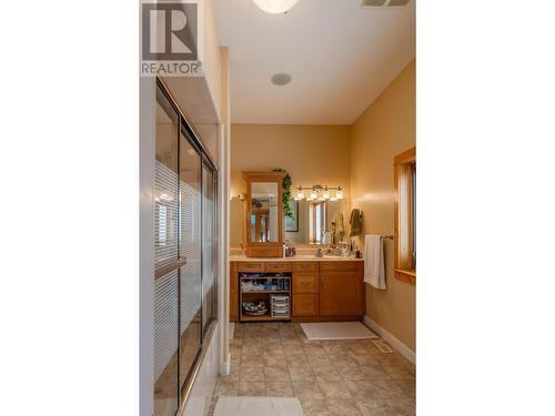 420 Ottoson Road, Golden, BC - Indoor Photo Showing Bathroom