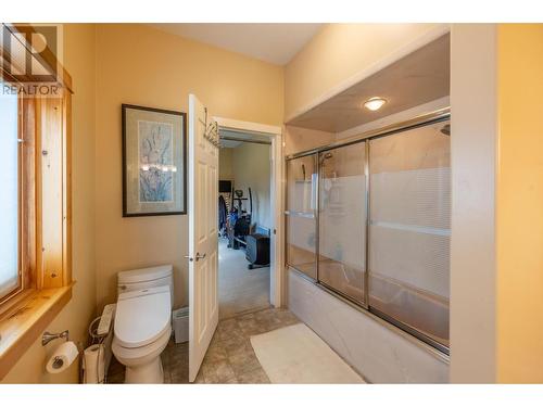 420 Ottoson Road, Golden, BC - Indoor Photo Showing Bathroom