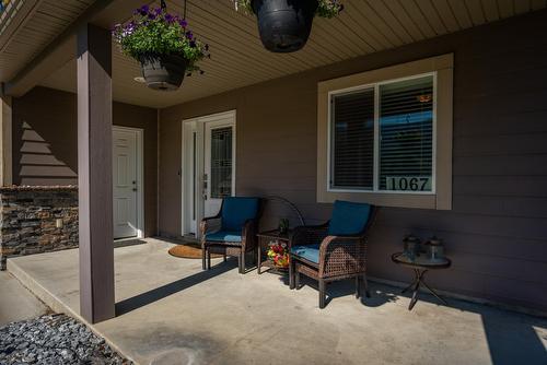 1067 Bridgeview Crescent, Castlegar, BC - Outdoor With Exterior