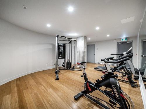 Exercise room - 301-1212 Rue Bishop, Montréal (Ville-Marie), QC - Indoor Photo Showing Gym Room