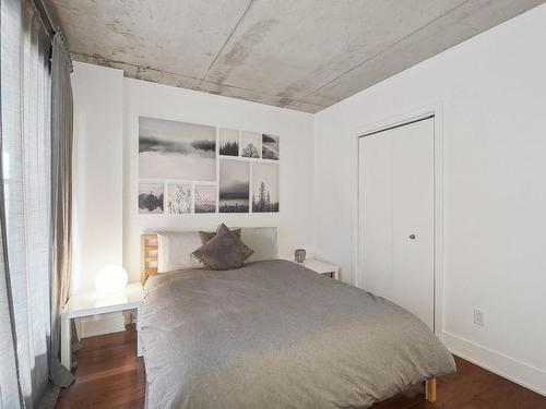 Master bedroom - 512-1450 Rue Parthenais, Montréal (Ville-Marie), QC - Indoor Photo Showing Bedroom