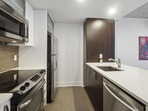 Kitchen - 512-1450 Rue Parthenais, Montréal (Ville-Marie), QC - Indoor Photo Showing Kitchen With Upgraded Kitchen