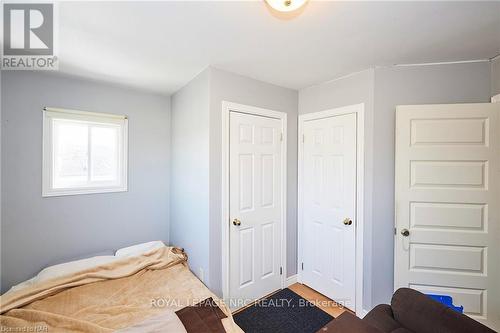 404 Ontario Rd, Welland, ON - Indoor Photo Showing Bedroom