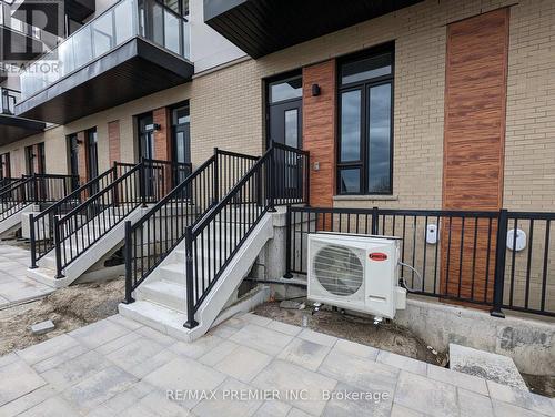 #409 -11 Steckley House Lane, Richmond Hill, ON - Outdoor With Exterior
