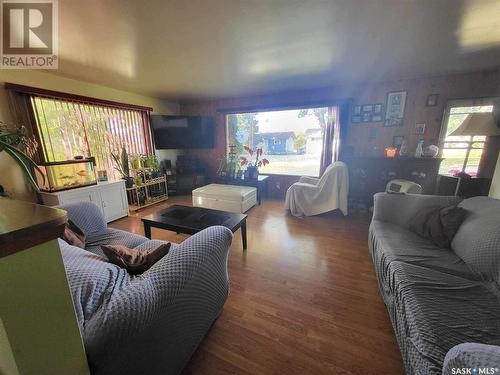 205 Oak Street, Porcupine Plain, SK - Indoor Photo Showing Living Room