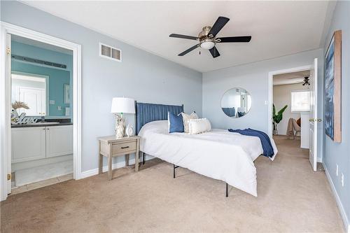 204 Springstead Avenue, Stoney Creek, ON - Indoor Photo Showing Bedroom