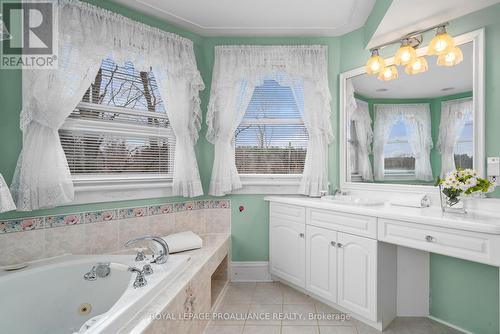 25 Prinyers Cove Crescent, Prince Edward County, ON - Indoor Photo Showing Bathroom