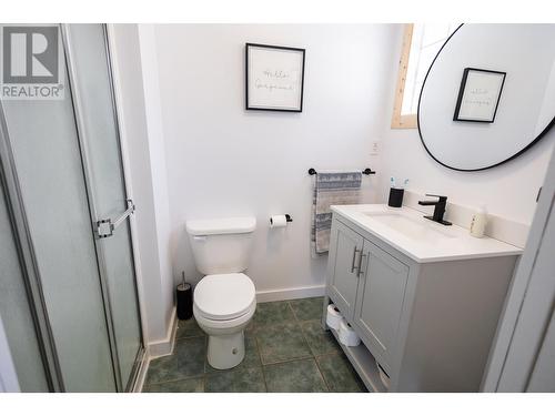 4616 Mcconnell Avenue, Terrace, BC - Indoor Photo Showing Bathroom