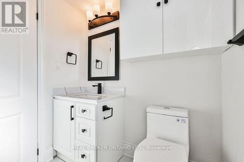 526 Fifty Road, Hamilton, ON - Indoor Photo Showing Bathroom