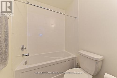 2404 Edward Leaver Tr, Oakville, ON - Indoor Photo Showing Bathroom