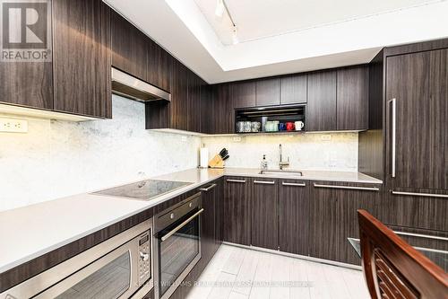 2012 - 70 Queens Wharf, Toronto, ON - Indoor Photo Showing Kitchen With Upgraded Kitchen