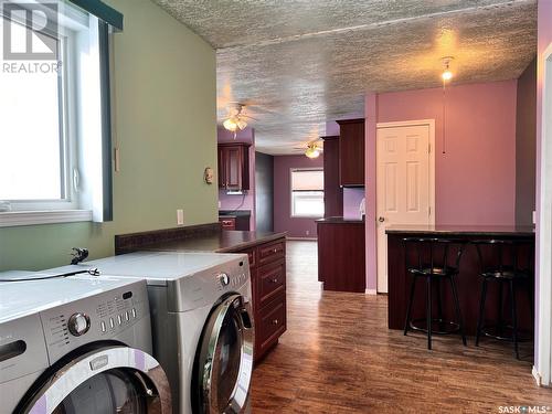 414 6Th Street E, Wynyard, SK - Indoor Photo Showing Laundry Room