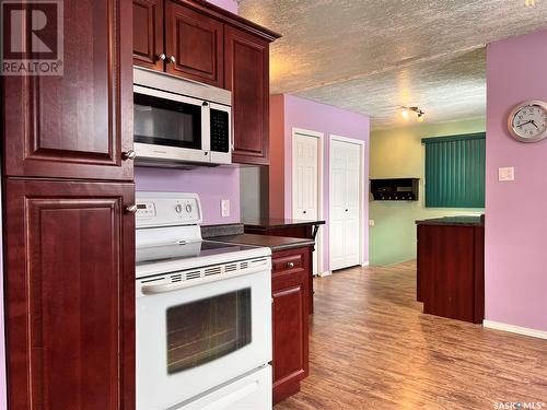 414 6Th Street E, Wynyard, SK - Indoor Photo Showing Kitchen