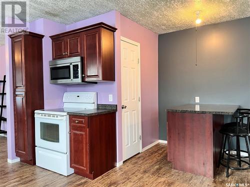 414 6Th Street E, Wynyard, SK - Indoor Photo Showing Kitchen