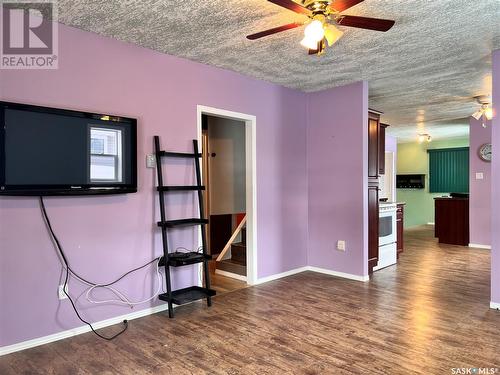 414 6Th Street E, Wynyard, SK - Indoor Photo Showing Other Room