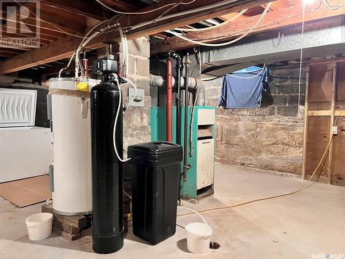 414 6Th Street E, Wynyard, SK - Indoor Photo Showing Basement