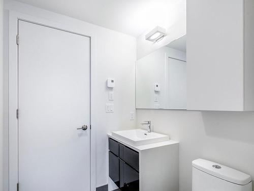 Powder room - 5204-1288 Rue St-Antoine O., Montréal (Ville-Marie), QC - Indoor Photo Showing Bathroom