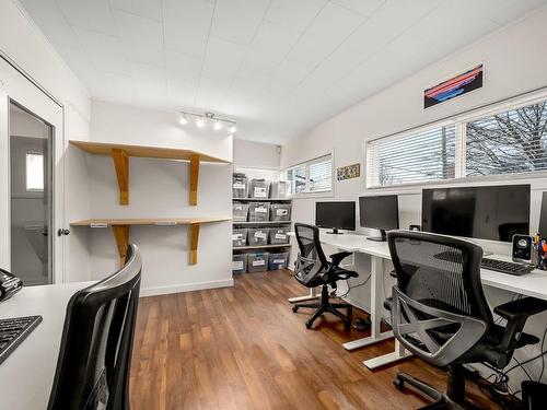 512 5Th St, Courtenay, BC - Indoor Photo Showing Office