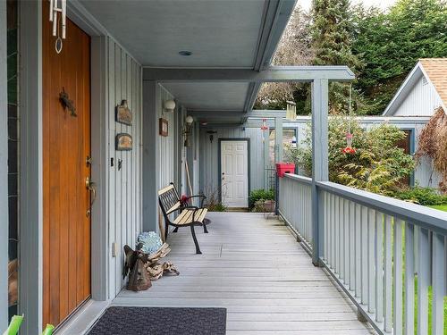 1581 Dufour Rd, Sooke, BC - Outdoor With Exterior