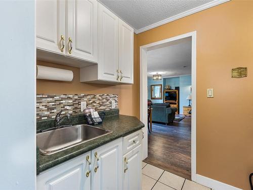 1581 Dufour Rd, Sooke, BC - Indoor Photo Showing Kitchen