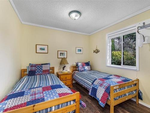 1581 Dufour Rd, Sooke, BC - Indoor Photo Showing Bedroom