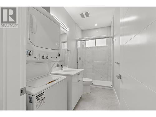 3559 Goldie Way, West Kelowna, BC - Indoor Photo Showing Laundry Room
